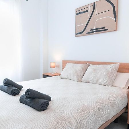 Downtown Apartment With Private Terrace & Jacuzzi Sevilla Exterior foto